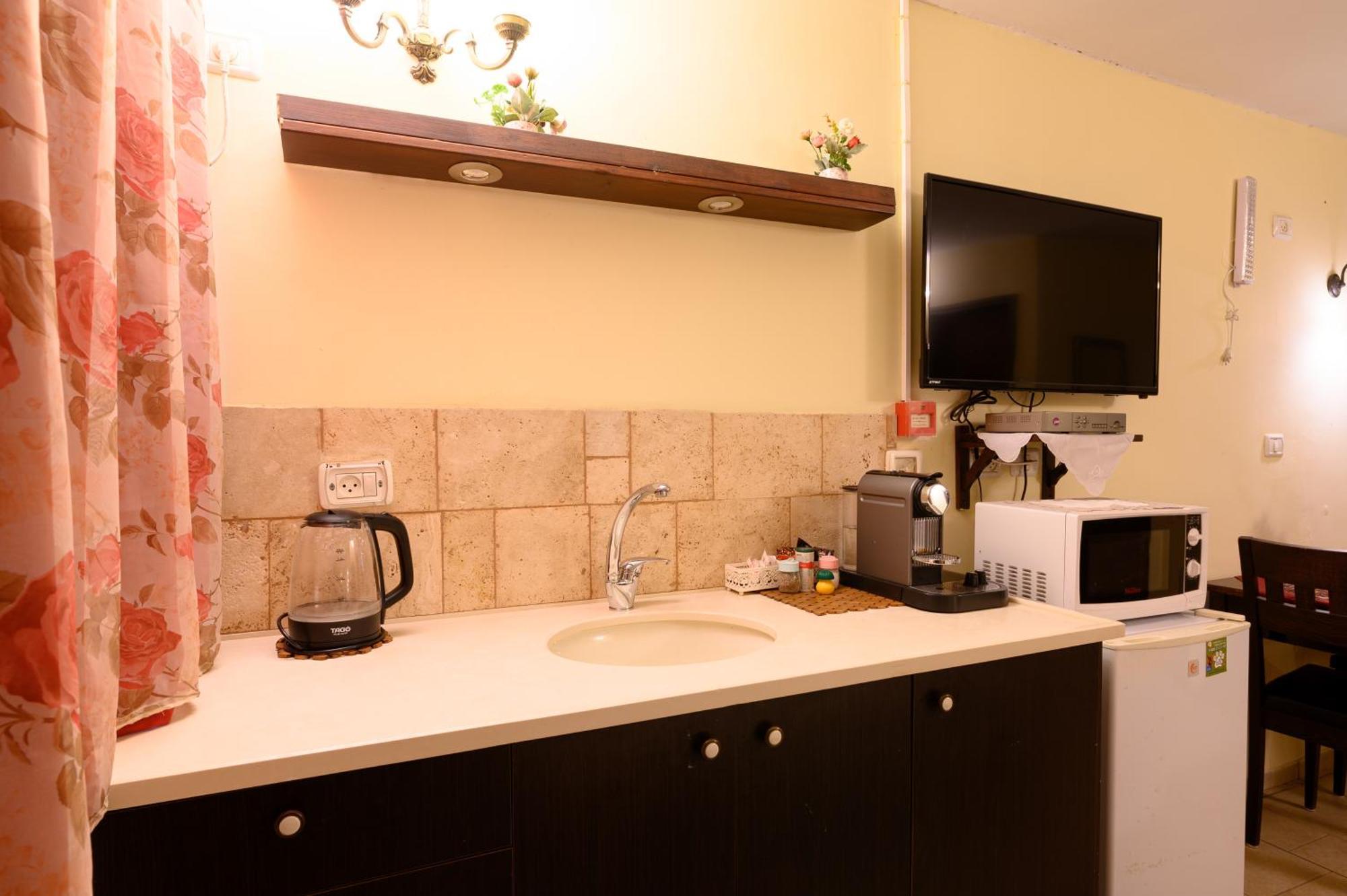 My Place In The Colony Zikhron Ya'akov Exterior photo
