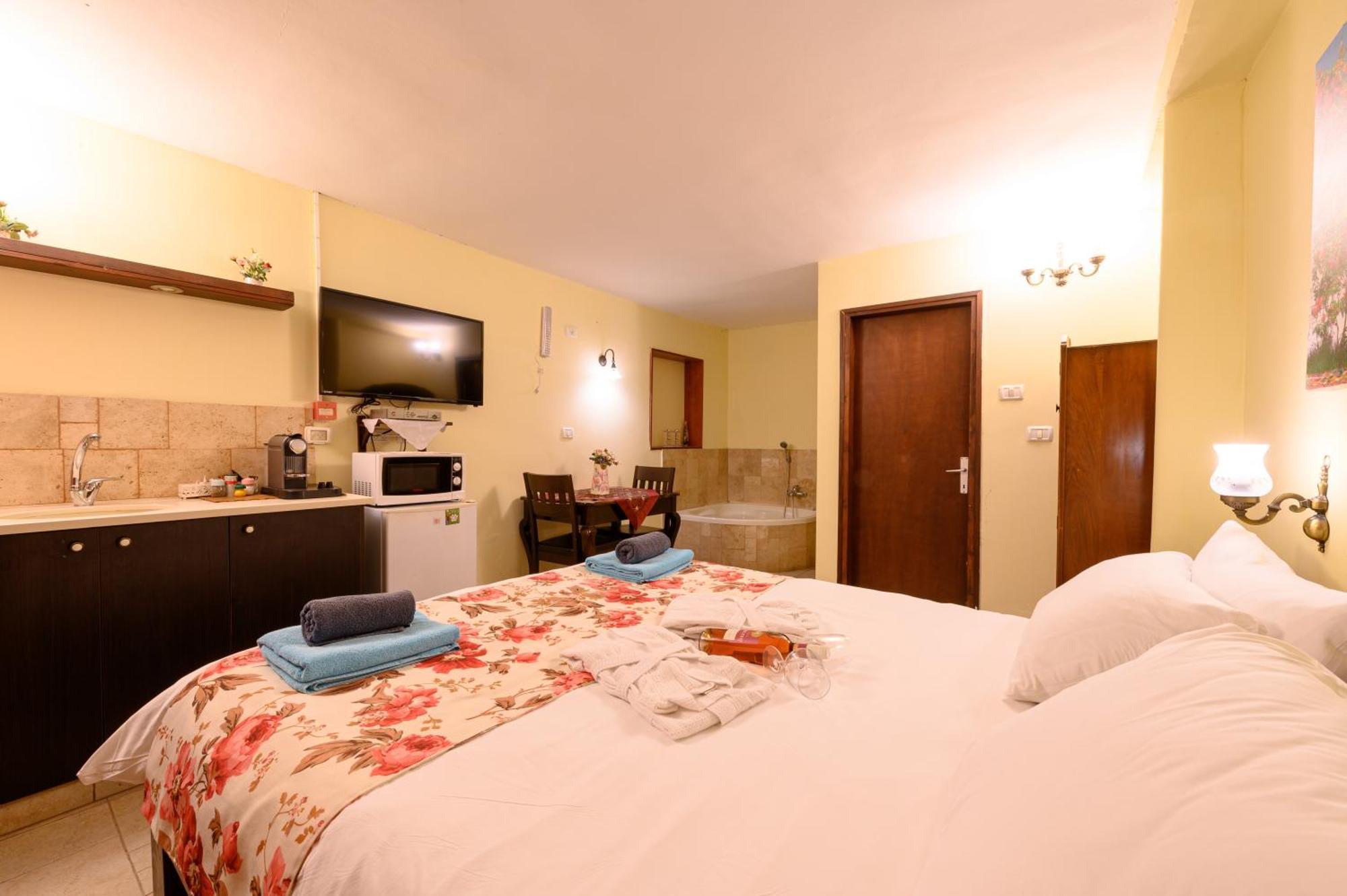 My Place In The Colony Zikhron Ya'akov Room photo